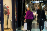 Retail rents falling for discount department stores