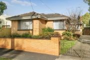 Volatile Melbourne auction market throws up hits and misses