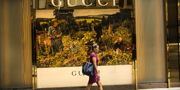 gucci collins street opening hours