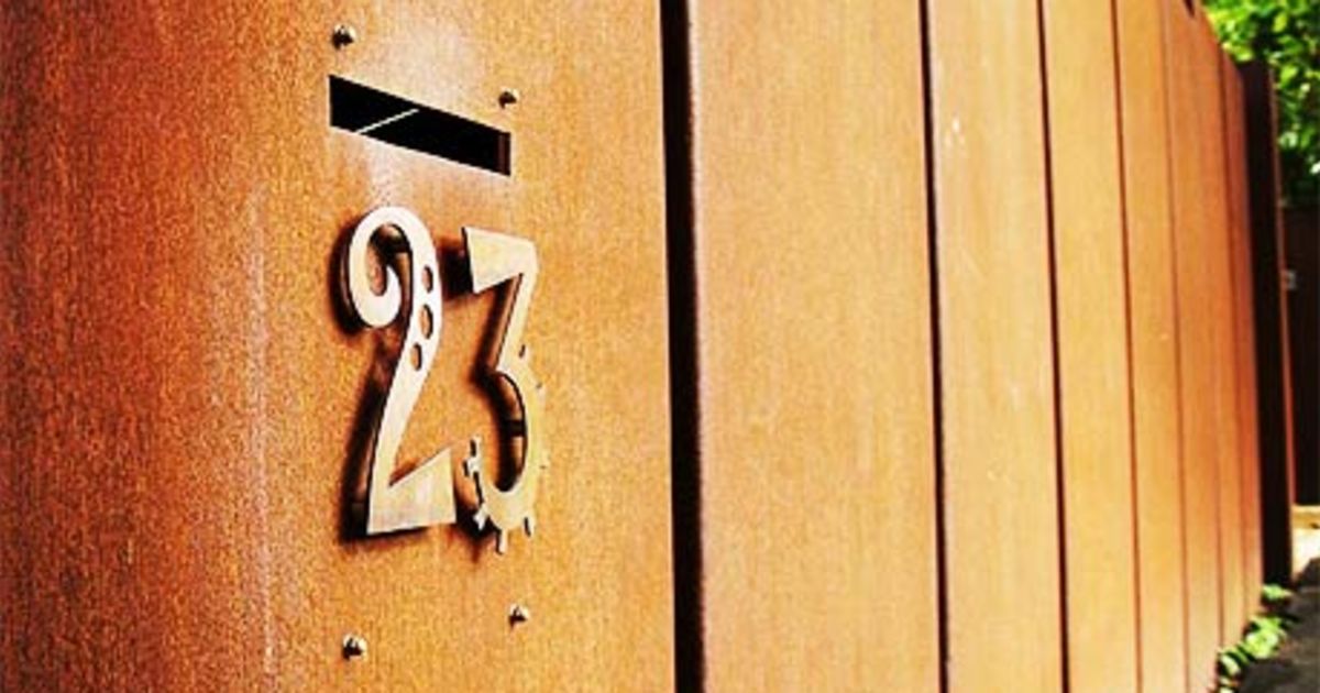 Letterboxes that stand and deliver