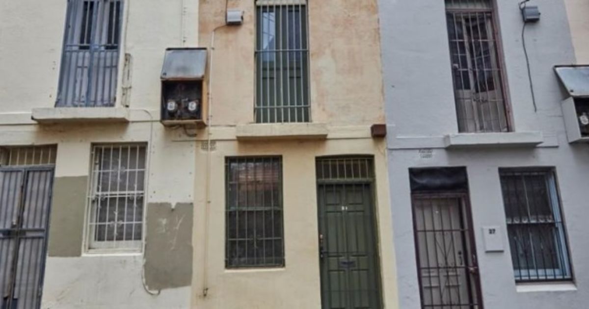 Seven Of The Skinniest Houses From Around World