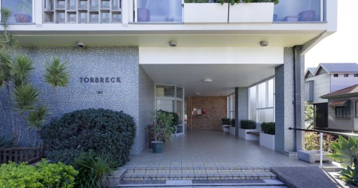 Renovation of midcentury Brisbane apartment celebrates the detail