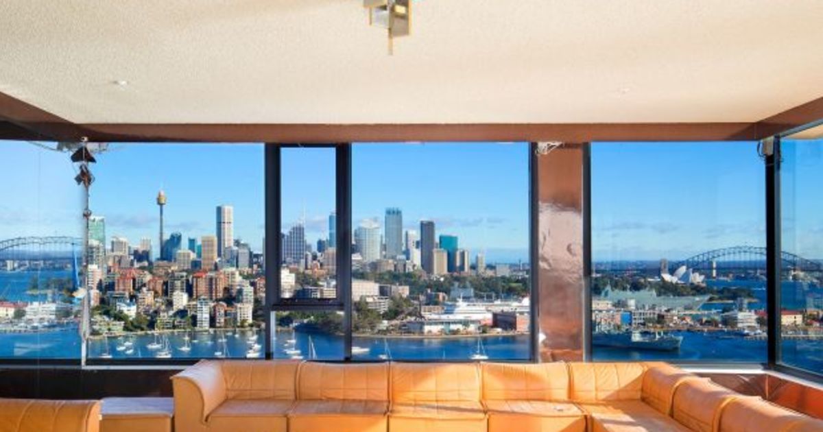 Darling Point timecapsule apartment sells 800,000 above highest
