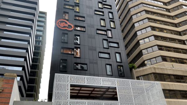 Fire risk makes Iglu Brisbane high-rise uninhabitable