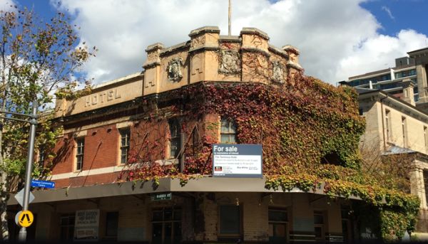 When pubs were like lounge rooms: Why Sydney loves old hotels like the Terminus