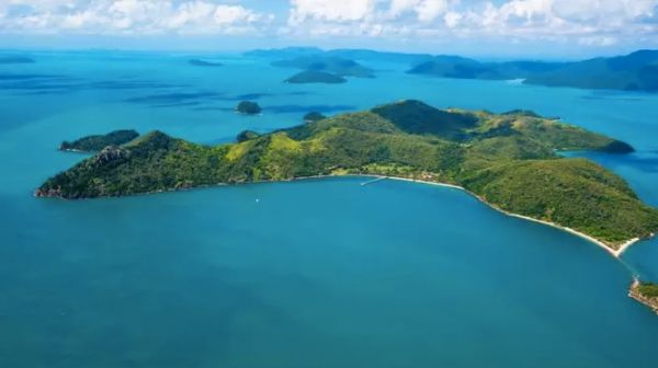 South Molle Island for sale: Developers and investors eye Whitsundays resort