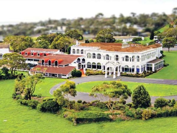Homestead and seaside estate for sale on the Mornington Peninsula
