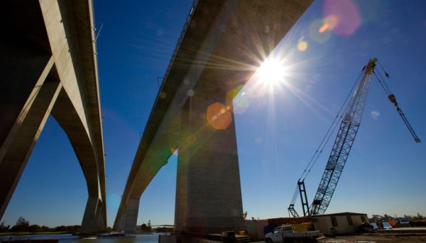 Queensland infrastructure spend at 10-year-low: report
