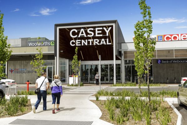 UK giant breaks yield record on purchase of Scentre
