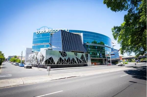 MYOB leases more inner-city office space for workers who don