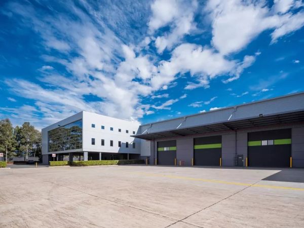 amazon to open first nsw fulfilment centre in sydney s moorebank
