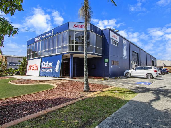 Looming federal election scares off buyers at commercial property auction, agents say