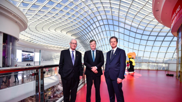 Vicinity crowns Kahan as new chairman to succeed Hay