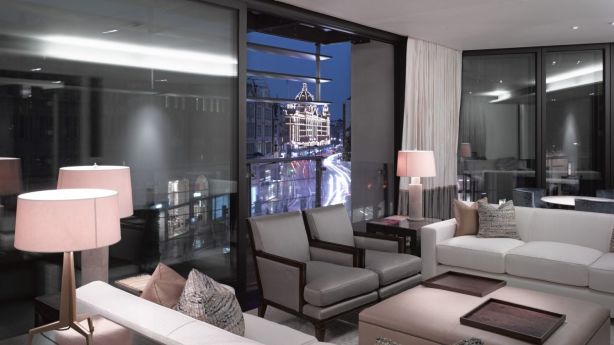 One Hyde Park London What S Life Like In The World Most Expensive Interior View From An Apartment At One Hyde Park Looking Towards Harrods Photo