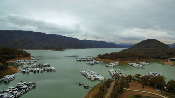 Lake Eildon houseboats: The hot absolute waterfront property