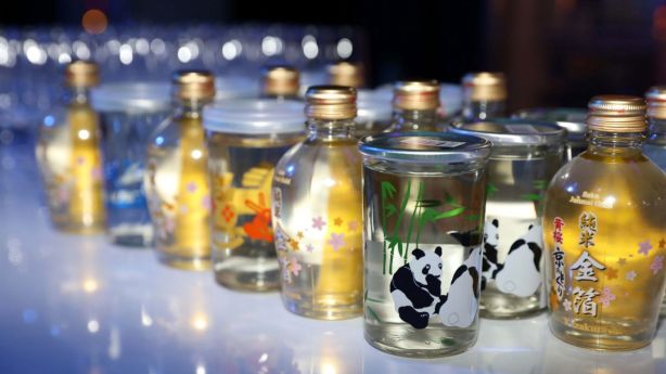 A highlight for guests was the saké and champagne bar.