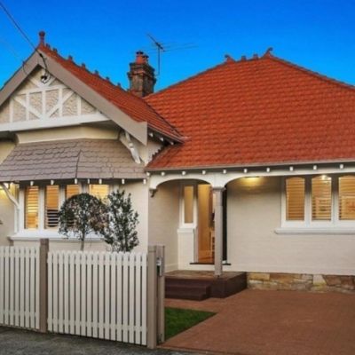 Auction preview: Big weekend for struggling market