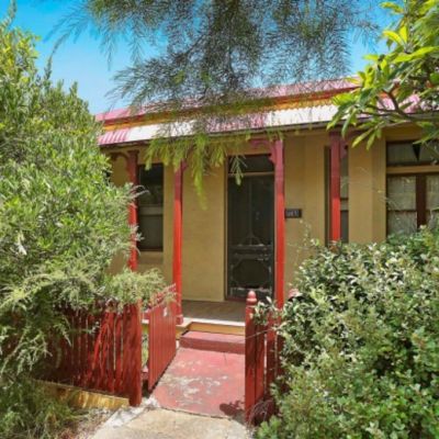 Dilapidated Bronte home sells under hammer for $3 million