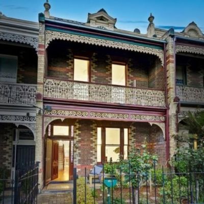 Melbourne median house price nudges $800,000
