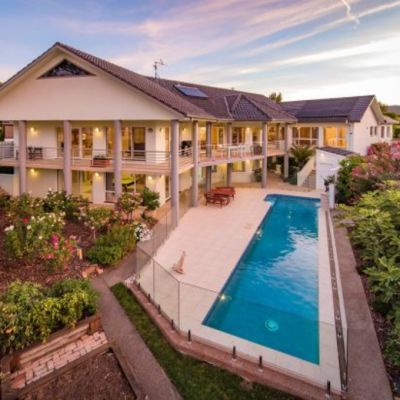 Kambah sale breaks Tuggeranong house price record by more than $100,000