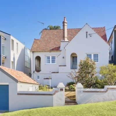 Blue-chip properties sell before auction