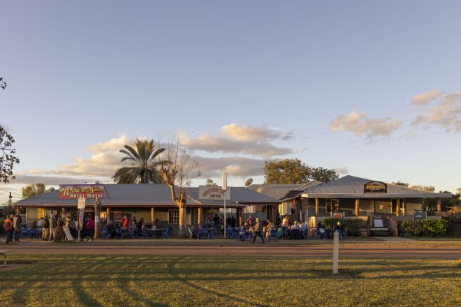 15 Albert Street, Windorah QLD 4481