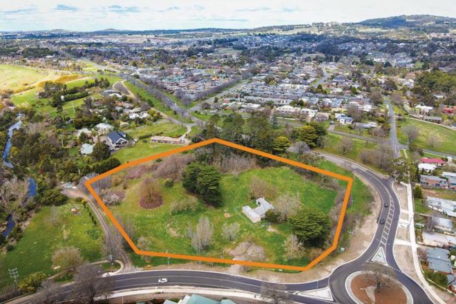 1 Kilmore Road, Gisborne VIC 3437