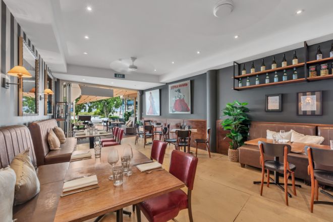 Shop 2/235 Gympie Terrace, Noosaville QLD 4566