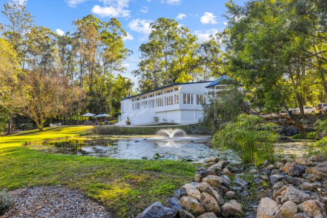 5 Boomerang Road, Mudgeeraba QLD 4213