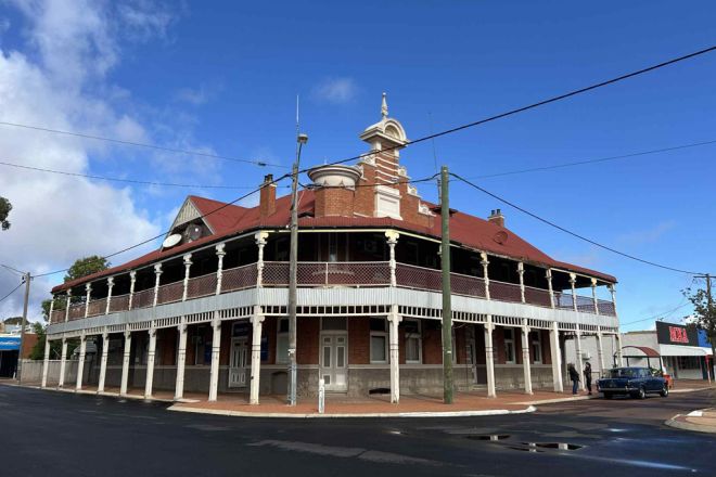 1 Dandargan Street (corner Padbury Street), Moora WA 6510