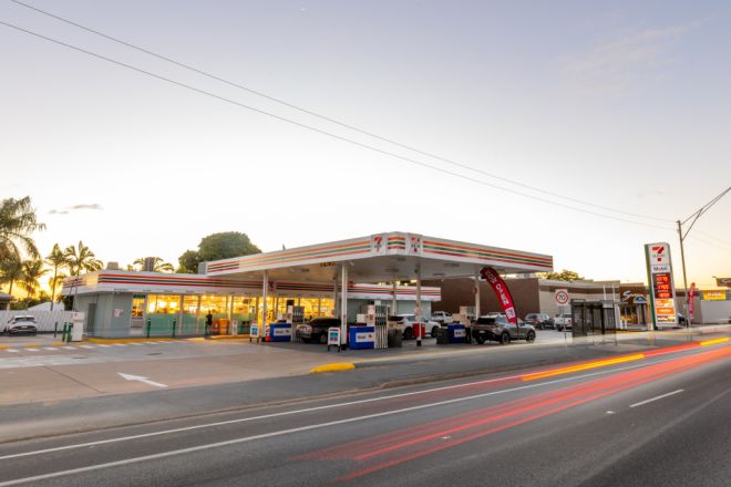 7-Eleven, 369 Yaamba Rd, Park Avenue QLD 4701