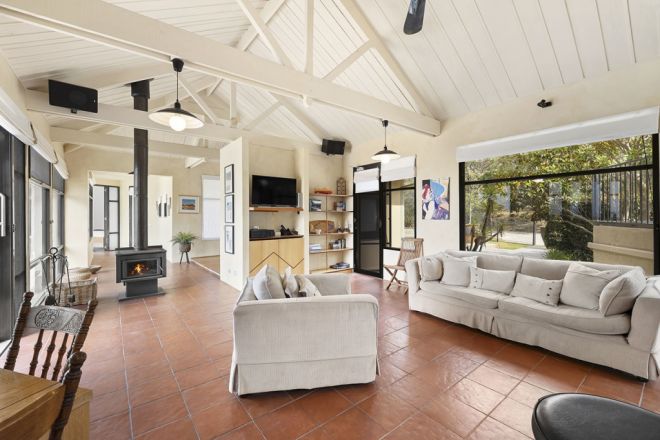 1005 Great Ocean Road & 130 Gilbert Street, Aireys Inlet VIC 3231