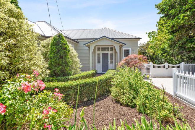 4 Croydon Avenue, Newstead TAS 7250