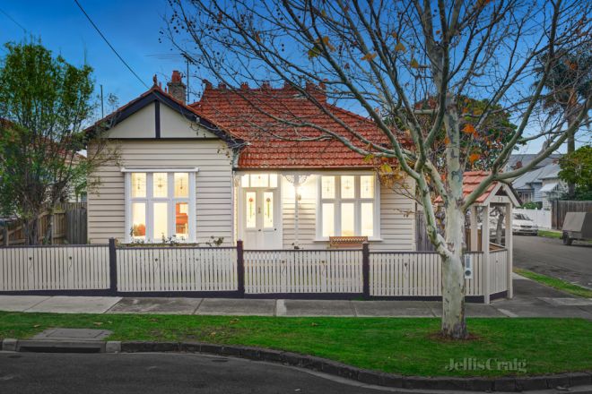 25 Bayview Road, Seddon VIC 3011