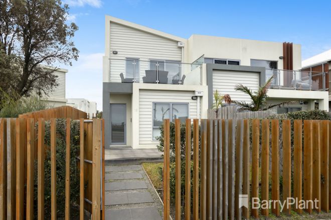 13/183 Beach Road, Mordialloc VIC 3195