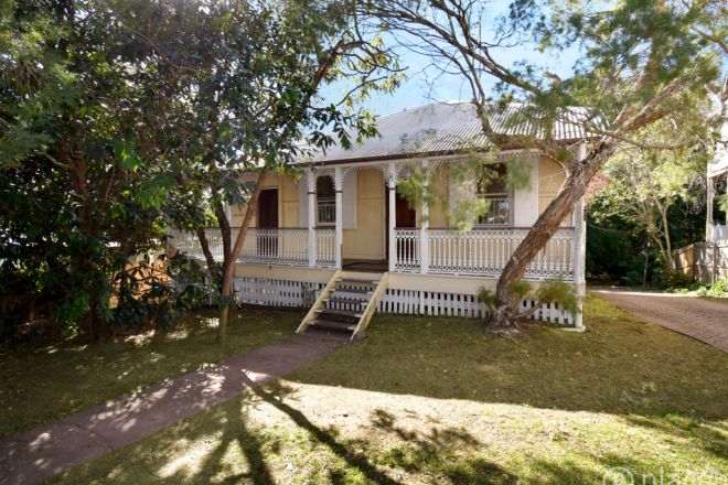 8 Bramston Terrace, Herston QLD 4006