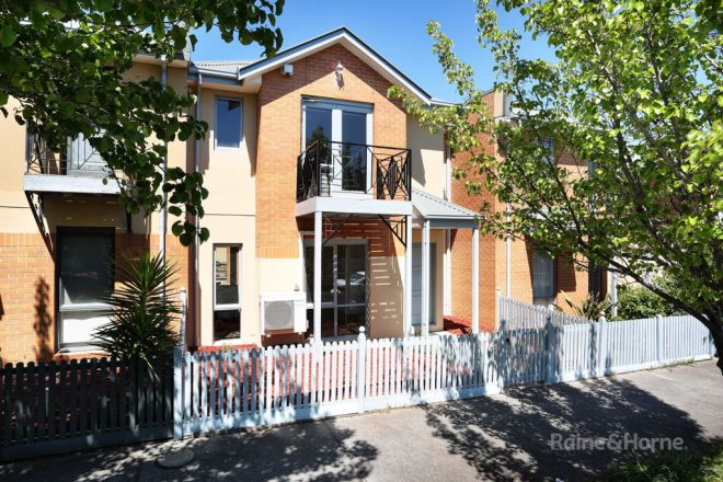 20 Waterford Avenue, Maribyrnong VIC 3032