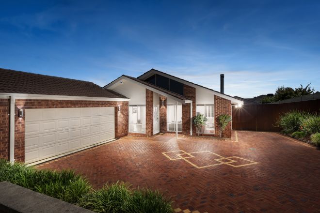 370 Dandelion Drive, Rowville VIC 3178