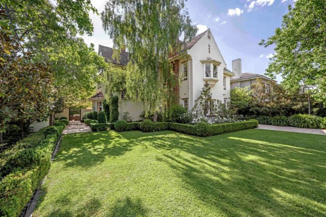 21 Huntingfield Road, Toorak VIC 3142