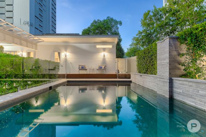 54 Linton Street, Kangaroo Point QLD 4169