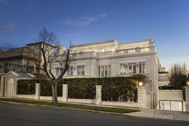 APT 5/37 Wallace Avenue, Toorak VIC 3142