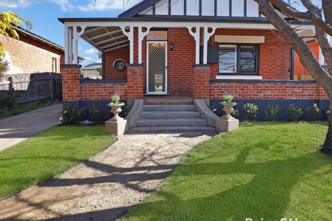 186 Rocket Street, Bathurst NSW 2795