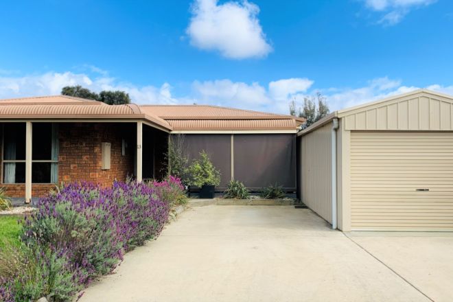 13 Fairway Ave, Golden Beach VIC 3851