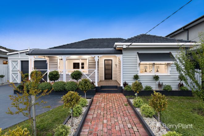 10 Curtin Avenue, Hadfield VIC 3046