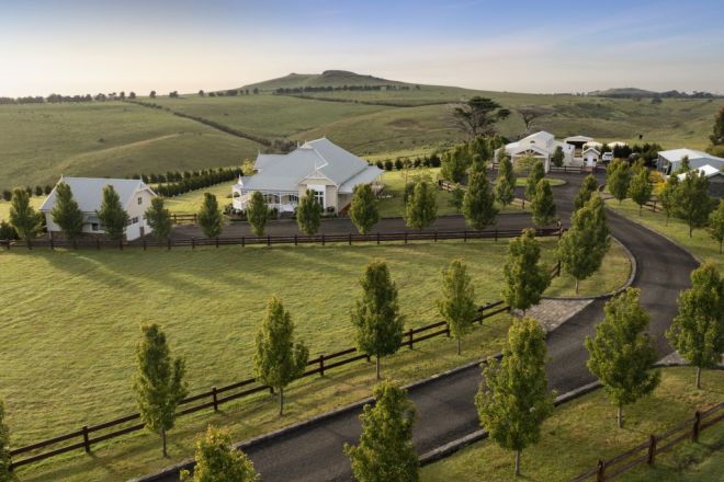 210 McGregor Road, Gisborne VIC 3437