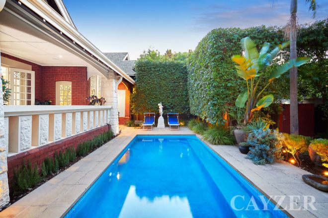 17A Robe Street, St Kilda VIC 3182