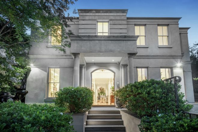 13 Canberra Road, Toorak VIC 3142