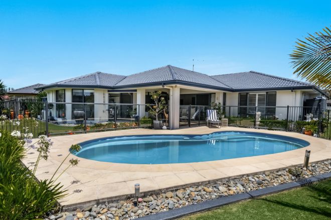 12 Bayview Drive, Yamba NSW 2464