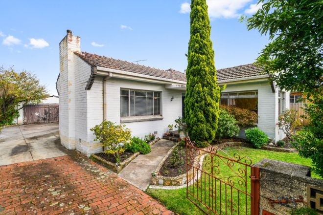 123 Warrigal Road, Mentone VIC 3194