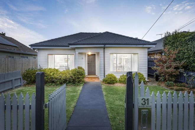 31 Arundel Avenue, Reservoir VIC 3073